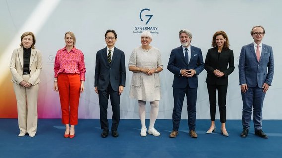 Staatsministerin Roth mit ihren Amtskolleginnen und Amtskollegen aus den G7-Ländern und der EU beim Medienministertreffen in Bonn