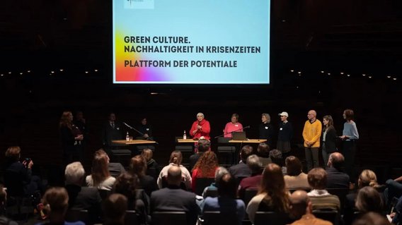 Podiumsdiskussion im Haus der Berliner Festspiele