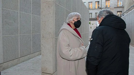 Mur des Noms mit den Namen der deportierten Jüdinnen und Juden in Frankreich