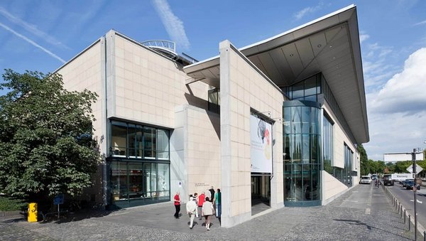 Außenaufnahme Haus der Geschichte in Bonn