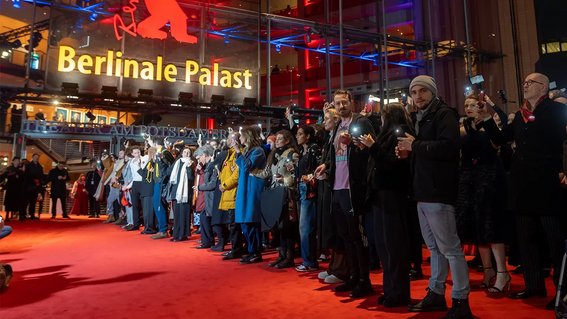 Bild zum Artikel: "Die 74. Berlinale in Bildern"