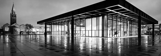 Neue Nationalgalerie bei Nacht