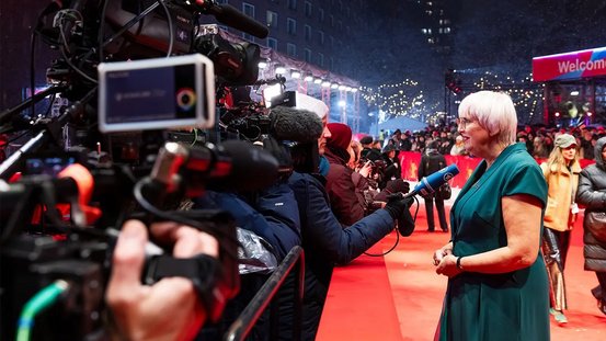 Claudia Roth ist bestürzt über den Anschlag in München.