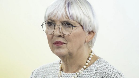 Porträtaufnahme von Kulturstaatsministerin Claudia Roth.