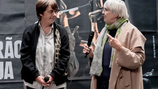 Kulturstaatsministerin Roth mit Amelie Deuflhard in der Kulturfabrik Kampnagel