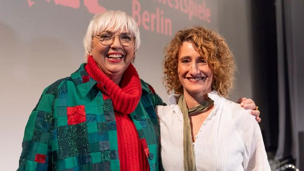 Kulturstaatsministerin Roth und die neue Berlinale-Intendantin Tricia Tuttle