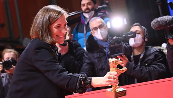 Carla Simon mit dem Goldenen Bären