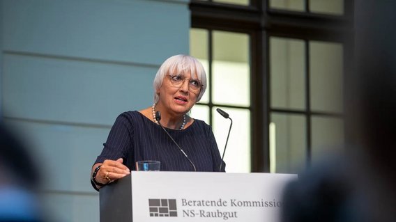 Kulturstaatsministerin Roth bei ihrer Rede während der Veranstaltung